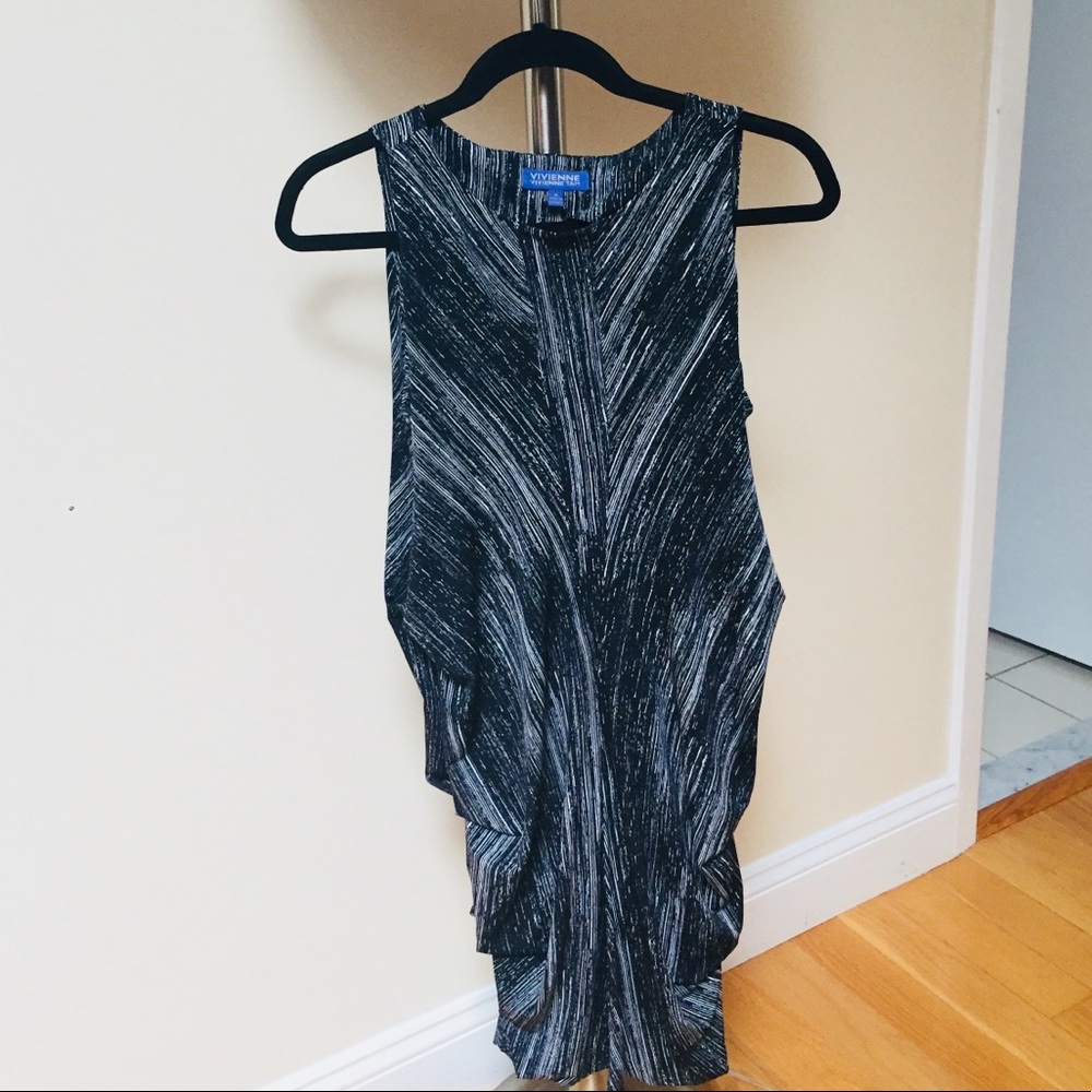 Sleeveless dress